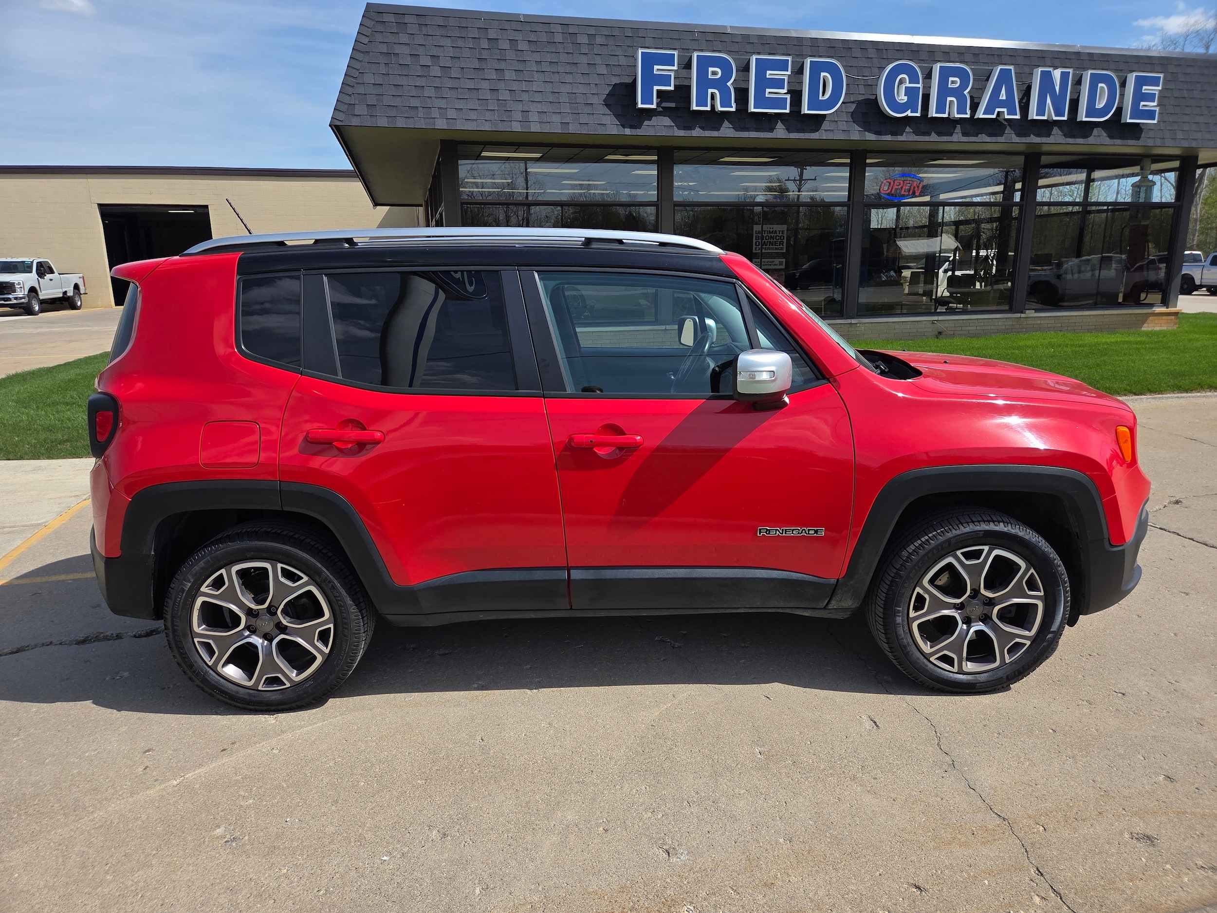 Used 2015 Jeep Renegade Limited with VIN ZACCJBDT6FPB29812 for sale in Casco, MI