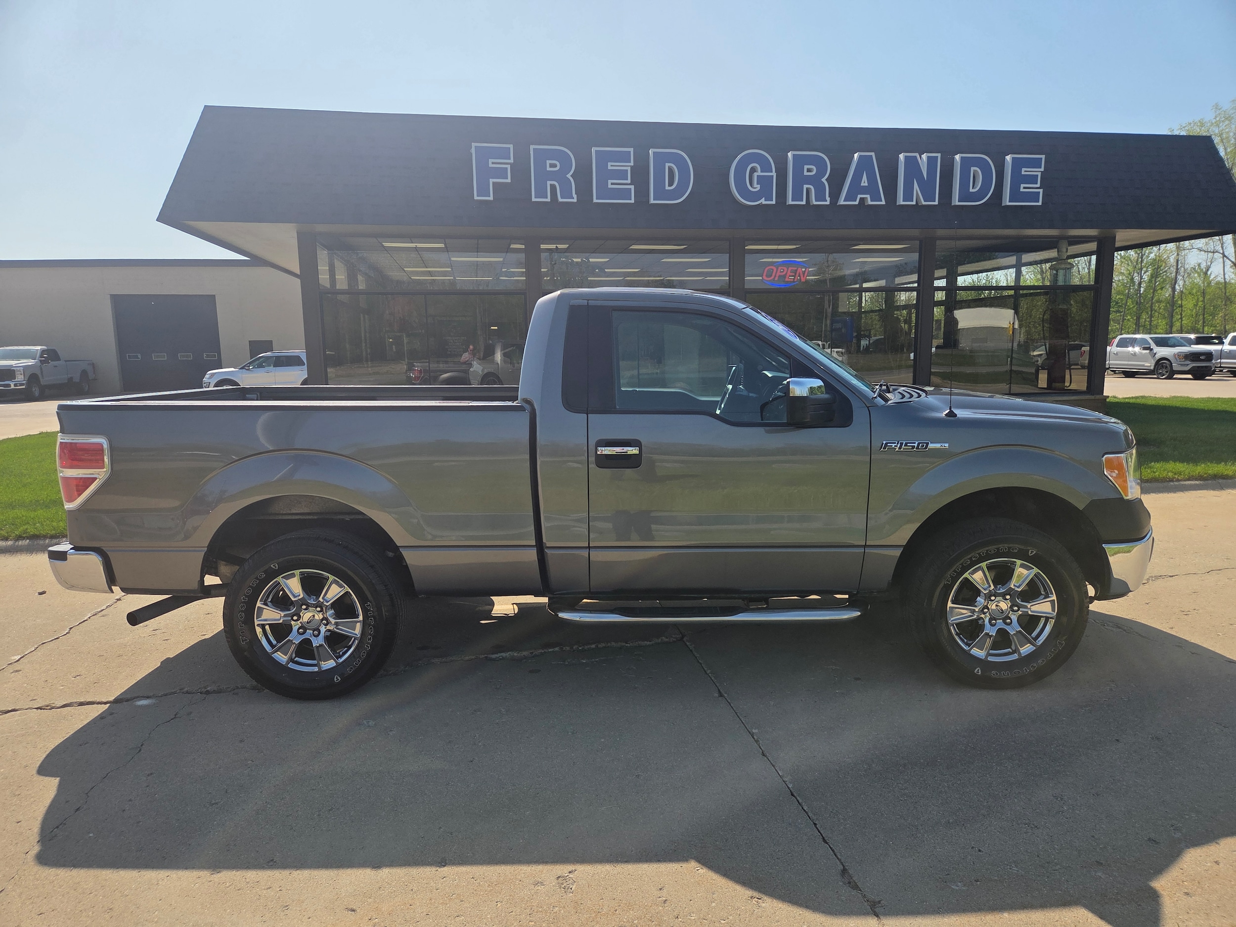 Vehicle Image 2