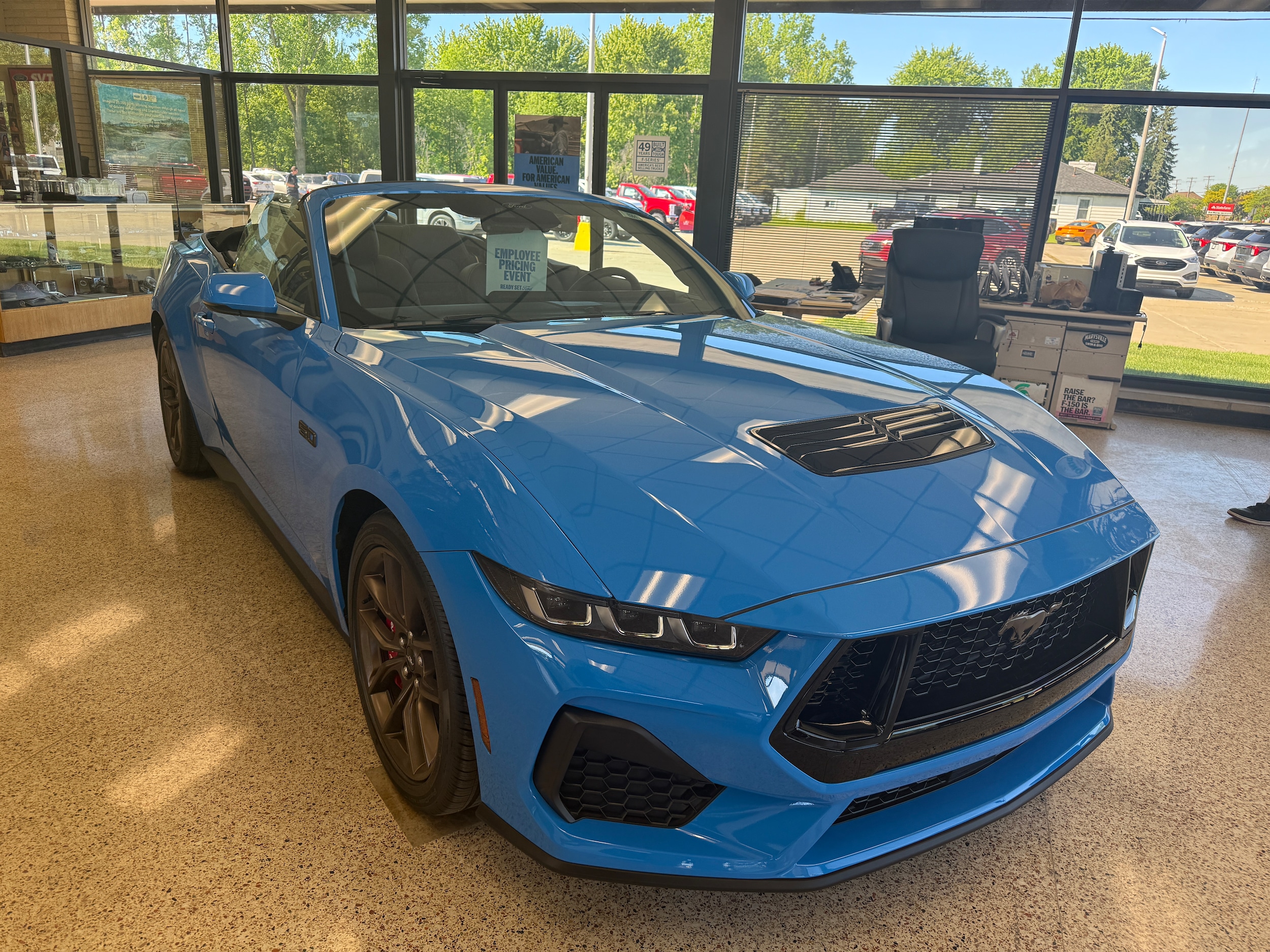 2025 Ford Mustang GT Premium Convertible - Photo 2
