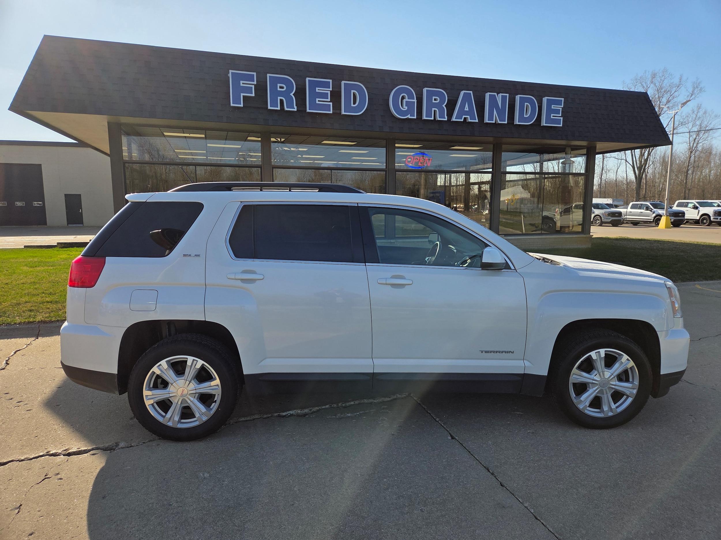 Used 2017 GMC Terrain SLE-2 with VIN 2GKALNEK6H6161656 for sale in Casco, MI
