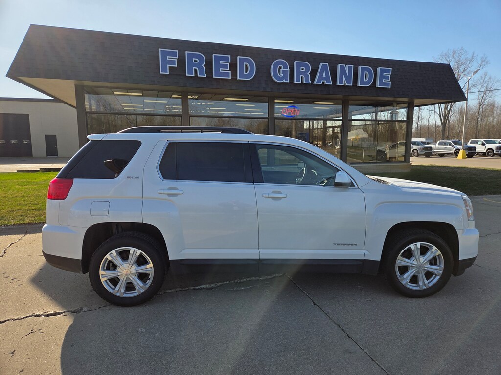 Used 2017 GMC Terrain SLE-2 SUV