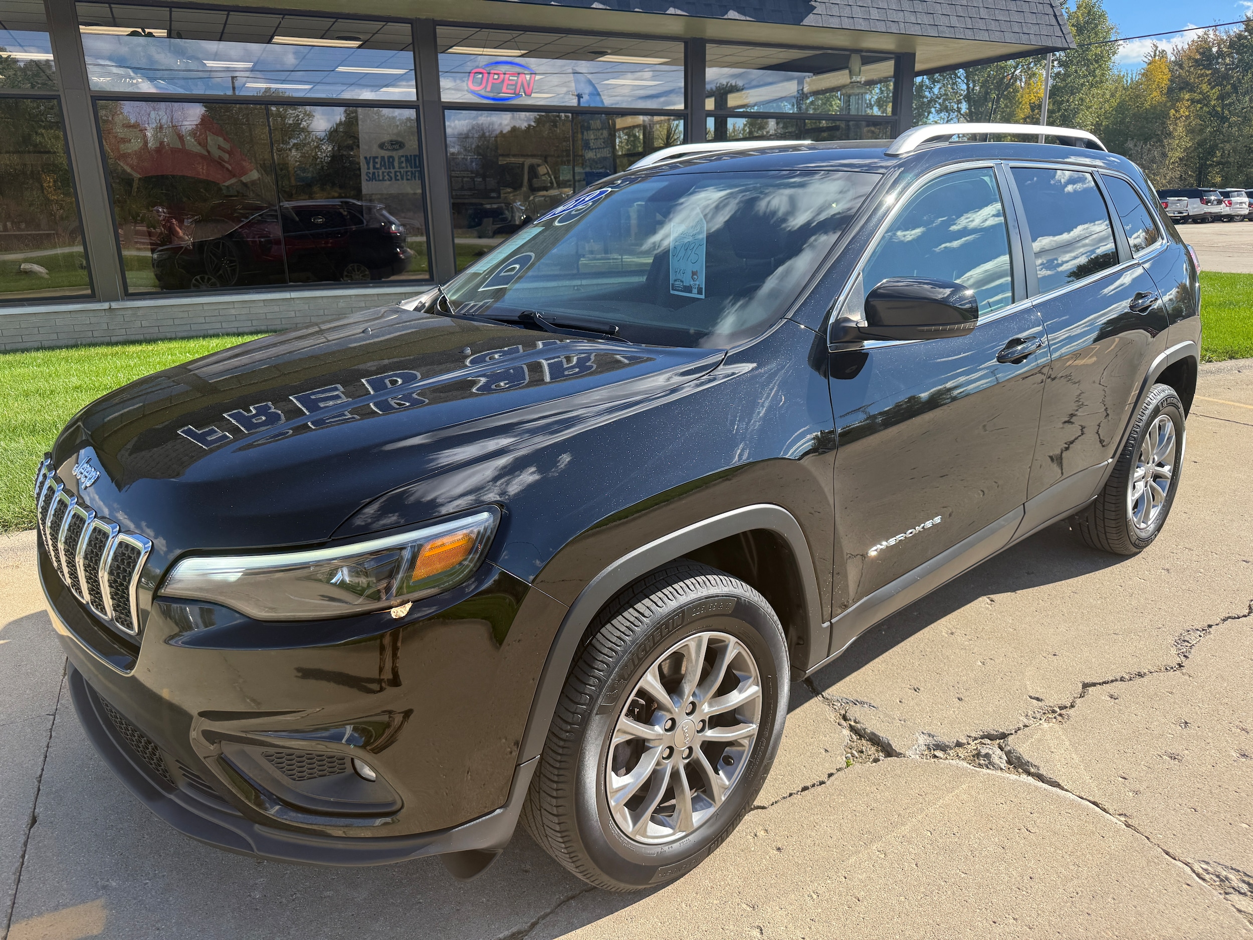 Used 2019 Jeep Cherokee Latitude Plus with VIN 1C4PJMLB6KD261161 for sale in Casco, MI