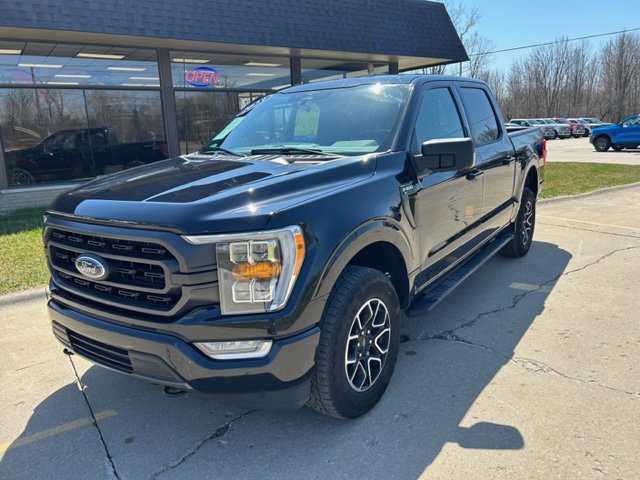 2023 Ford F-150 XLT photo 2