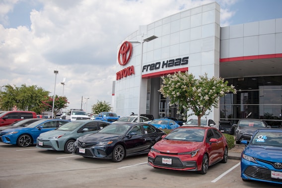 Car Dealer Open Sunday Serves Houston Fred Haas Toyota World