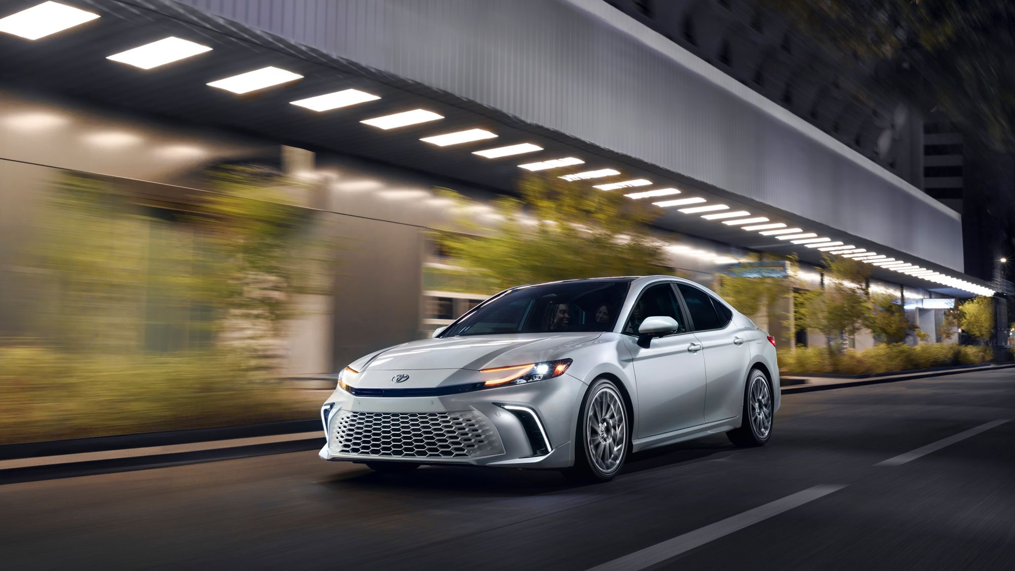 Купить Toyota Camry 2025 Года