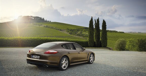 Porsche-Dealer-Michigan.jpg