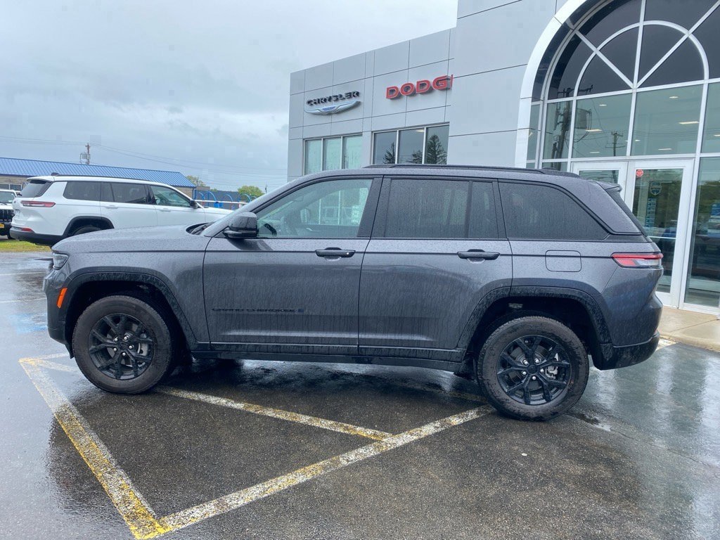 Used 2024 Jeep Grand Cherokee Altitude X Altitude X 4x4