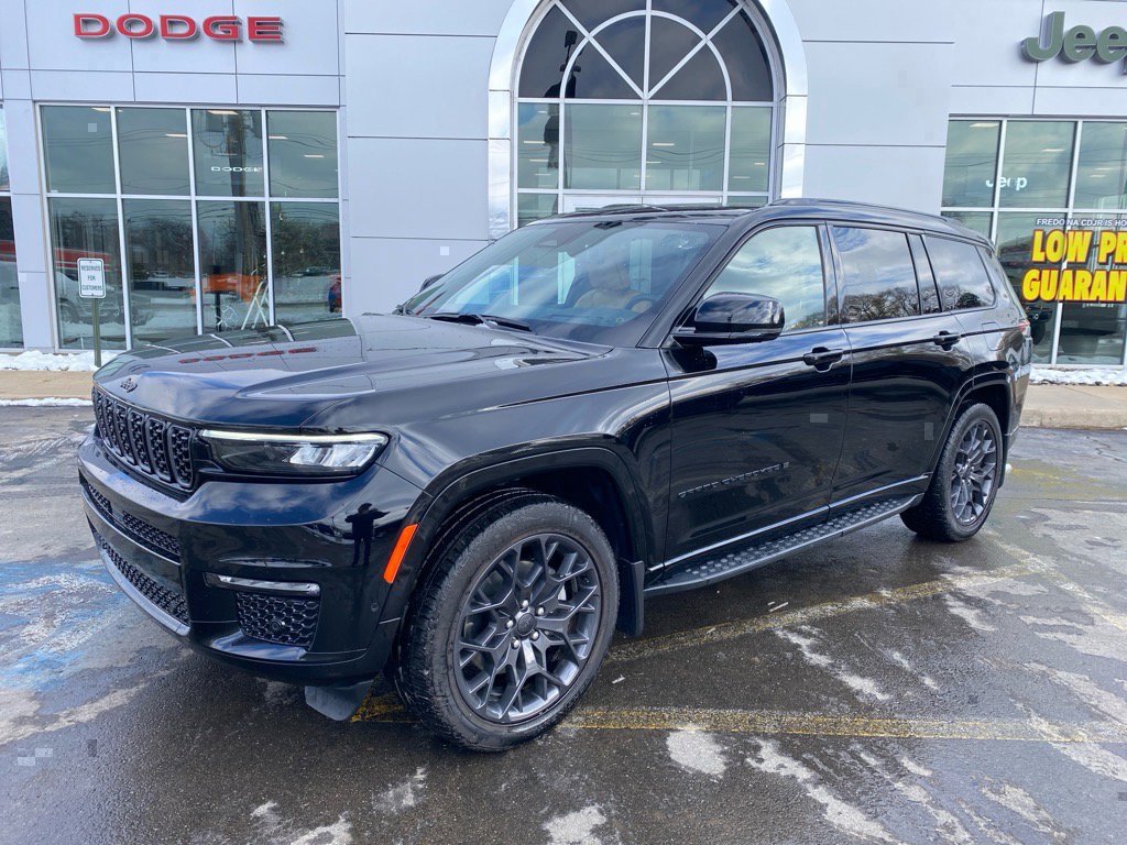 2024 Jeep Grand Cherokee L Summit Reserve's photo