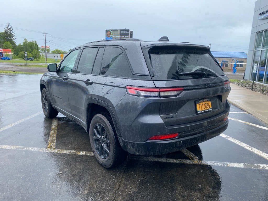 Used 2024 Jeep Grand Cherokee Altitude X Altitude X 4x4