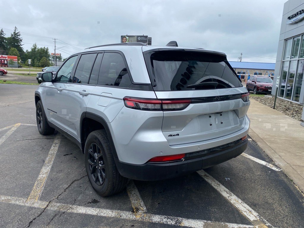 Used 2024 Jeep Grand Cherokee Altitude X Altitude X 4x4