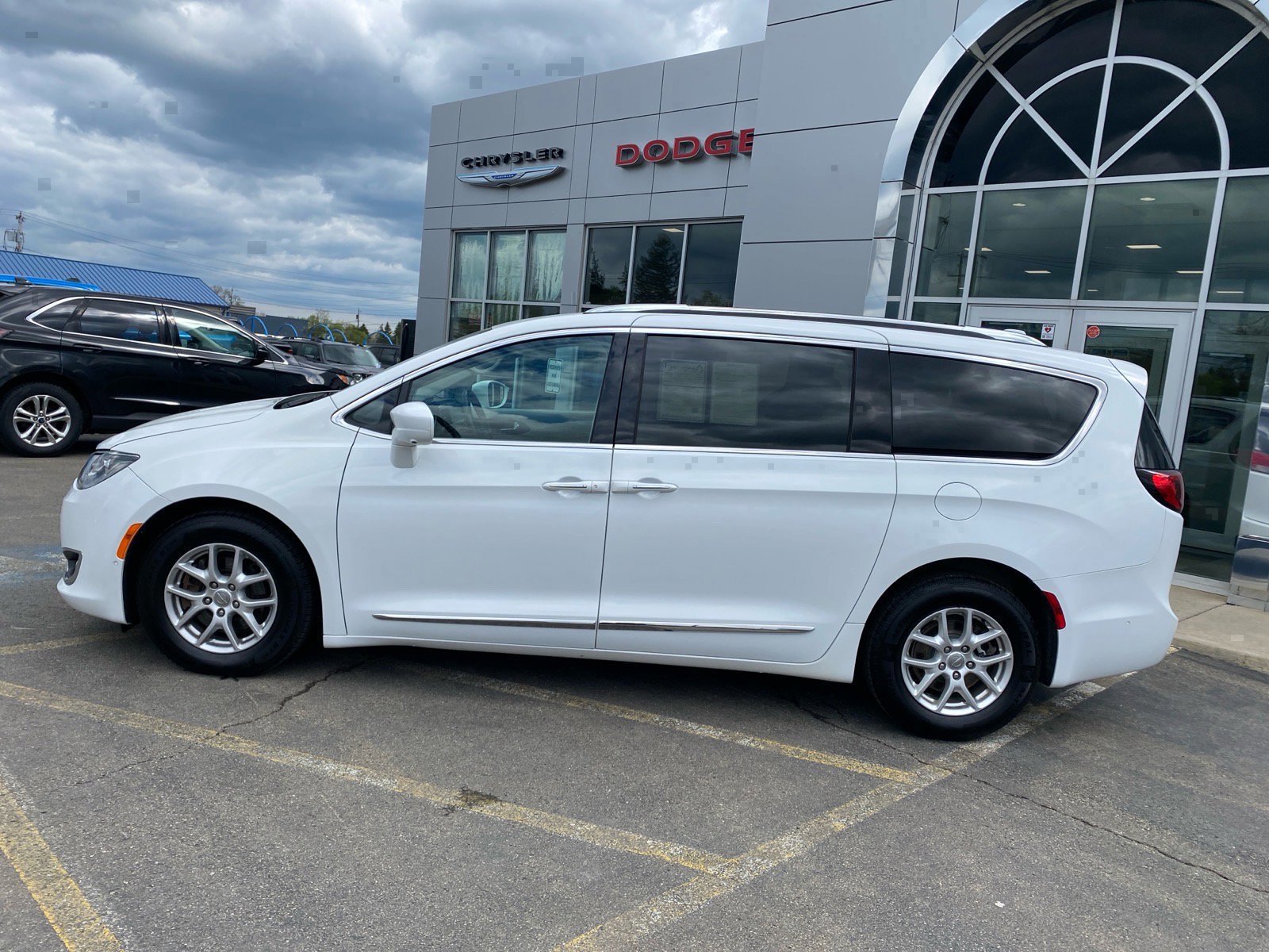 Vehicle Image 2