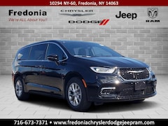 2026 Chrysler Pacifica Select Passenger Van