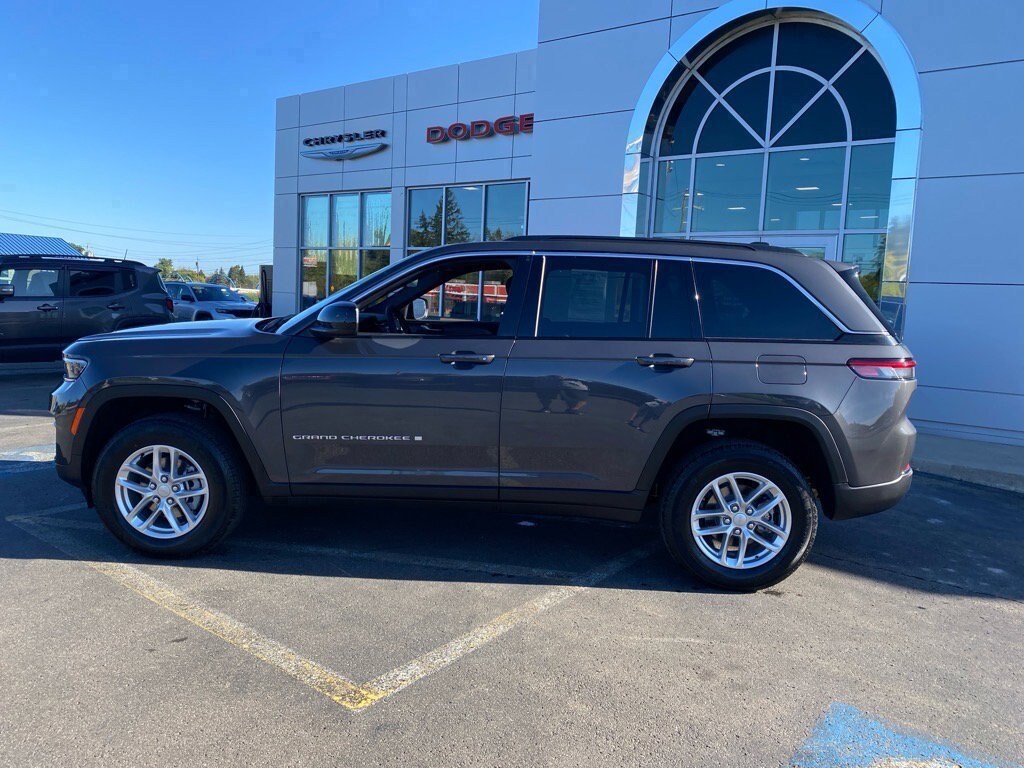 Used 2025 Jeep Grand Cherokee Laredo X Laredo X 4x4