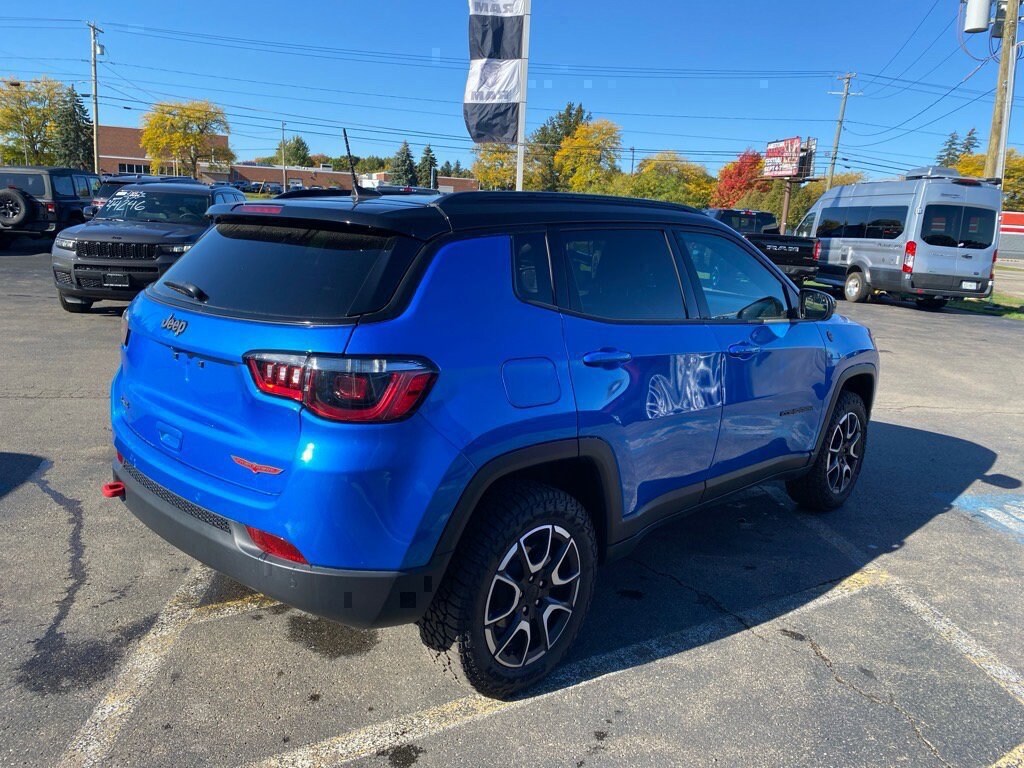 Used 2024 Jeep Compass Trailhawk Trailhawk 4x4