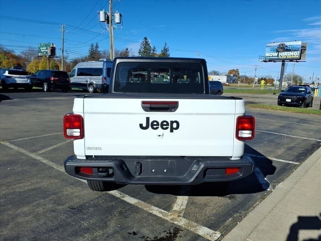Used 2024 Jeep Gladiator Sport Sport 4x4