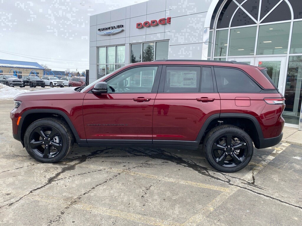 Used 2025 Jeep Grand Cherokee Altitude X Altitude X 4x4