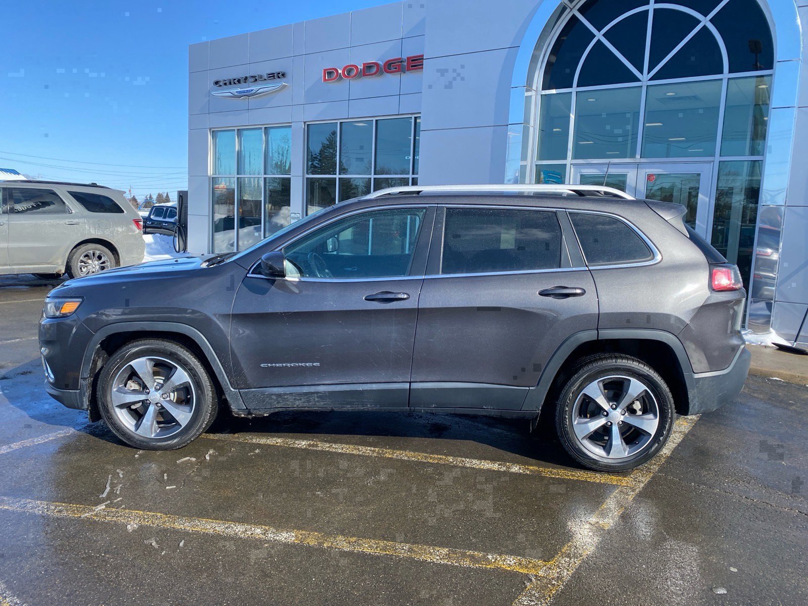 Used 2019 Jeep Cherokee Limited with VIN 1C4PJLDB2KD243250 for sale in Fredonia, NY