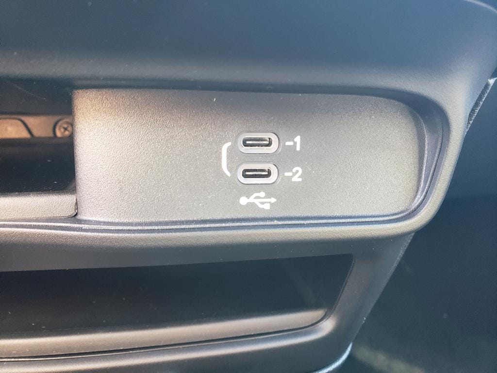 2026 Chrysler Voyager LX - Photo 21