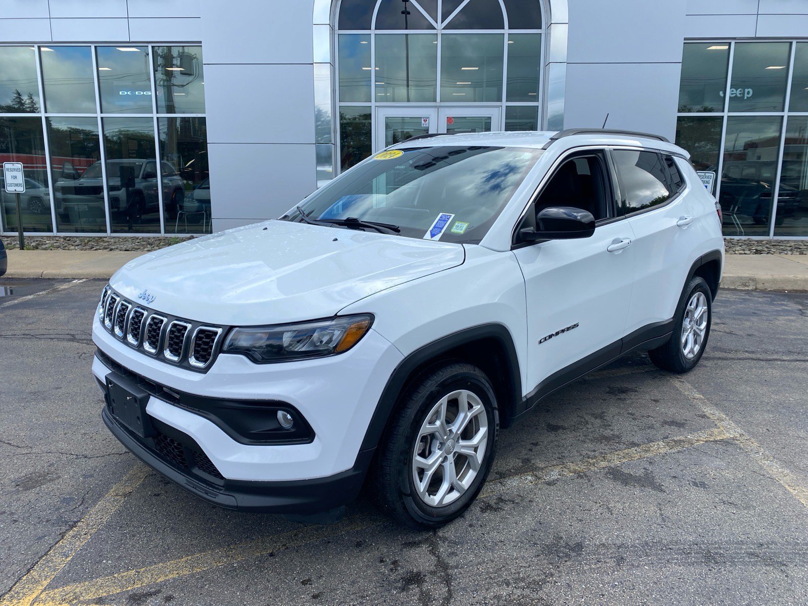 Used 2024 Jeep Compass Latitude with VIN 3C4NJDBN3RT111922 for sale in Fredonia, NY