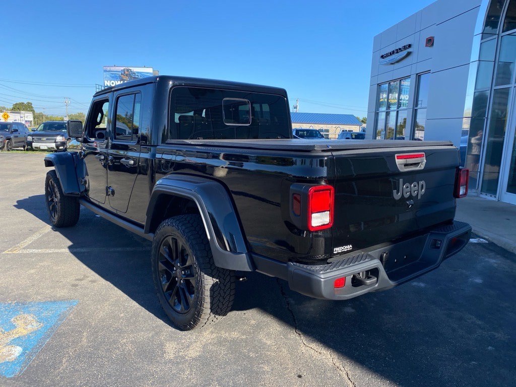 Used 2024 Jeep Gladiator Nighthawk Nighthawk 4x4