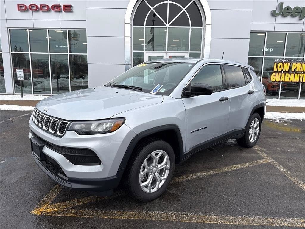 2024 Jeep Compass Sport's photo