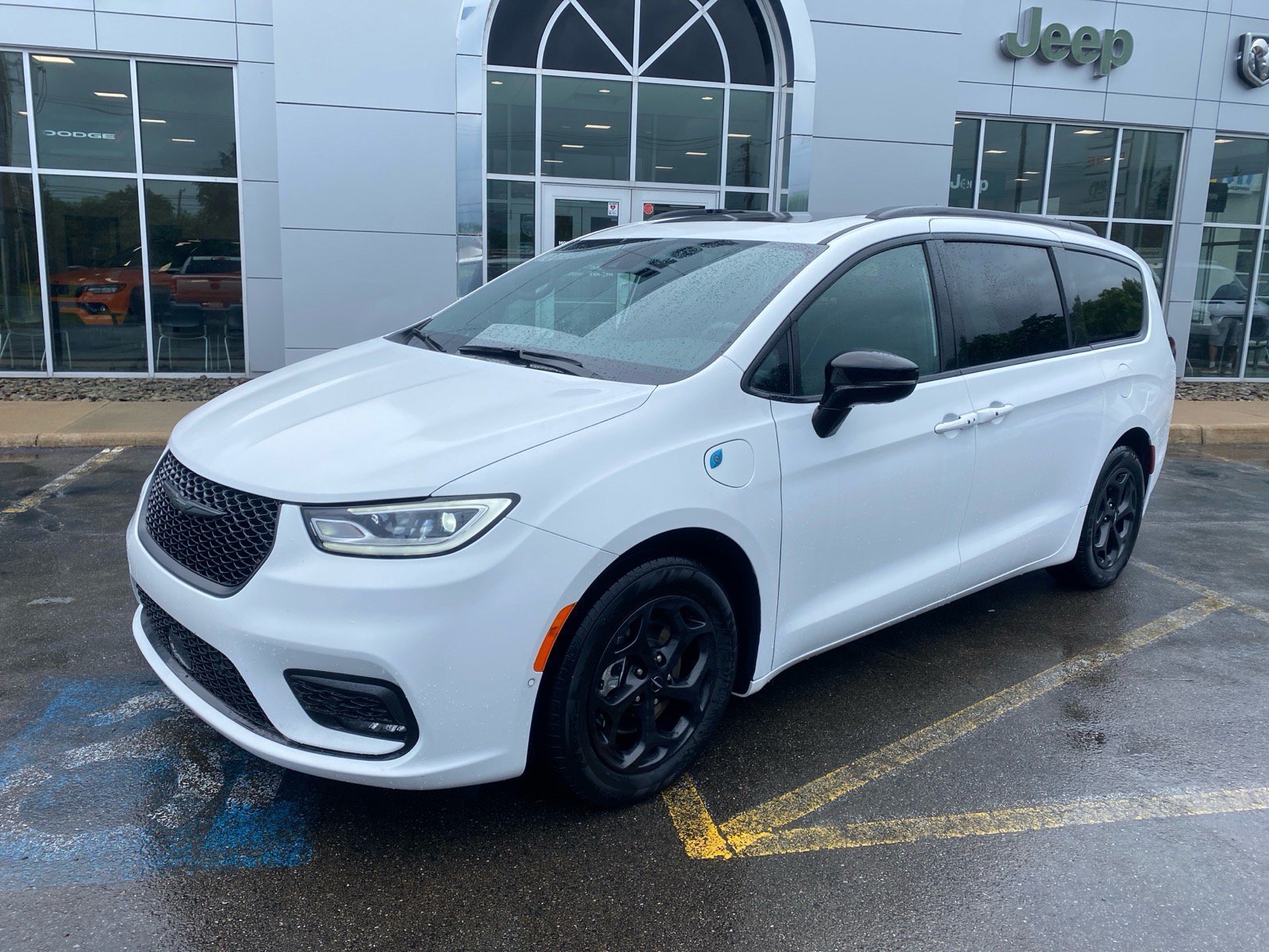 2024 Chrysler Pacifica Hybrid Premium S Appearance Pkg FWD 