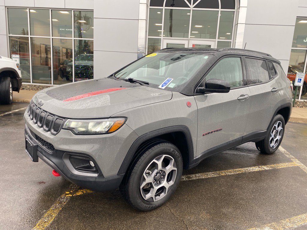 2022 Jeep Compass Trailhawk's photo