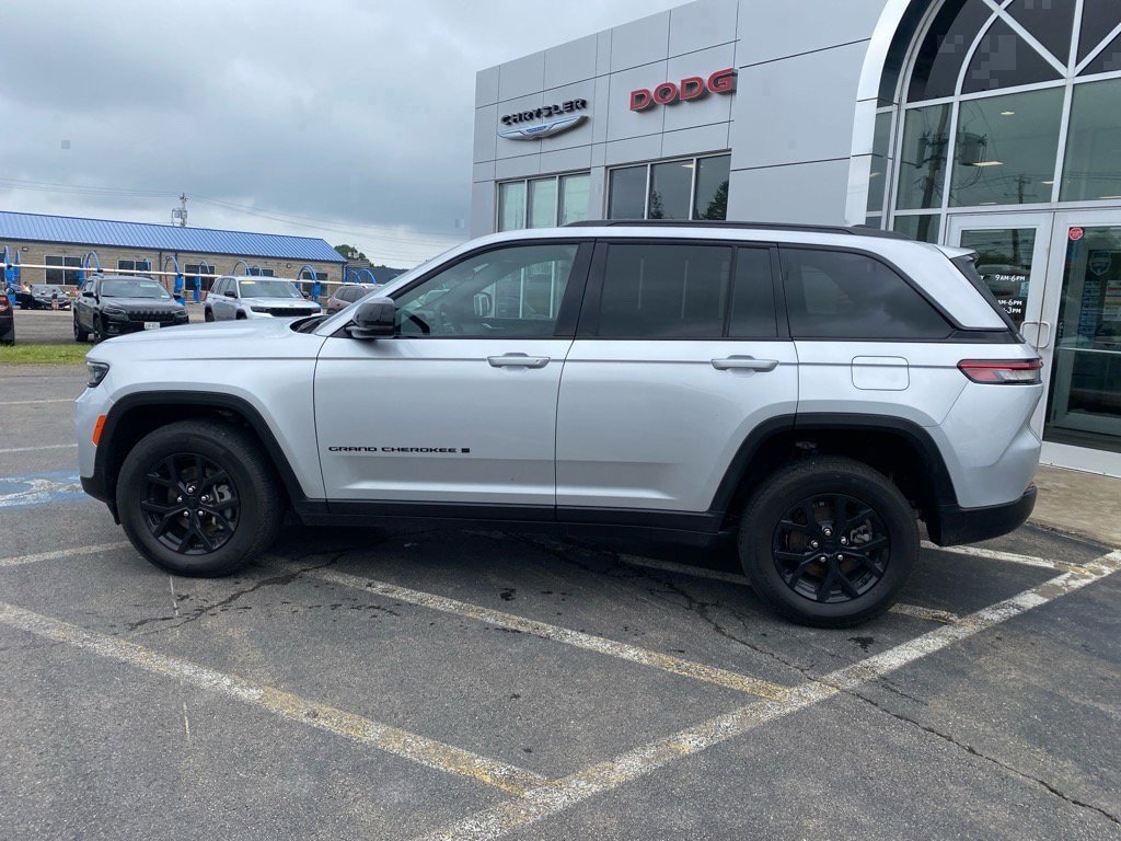 Used 2024 Jeep Grand Cherokee Altitude X Altitude X 4x4
