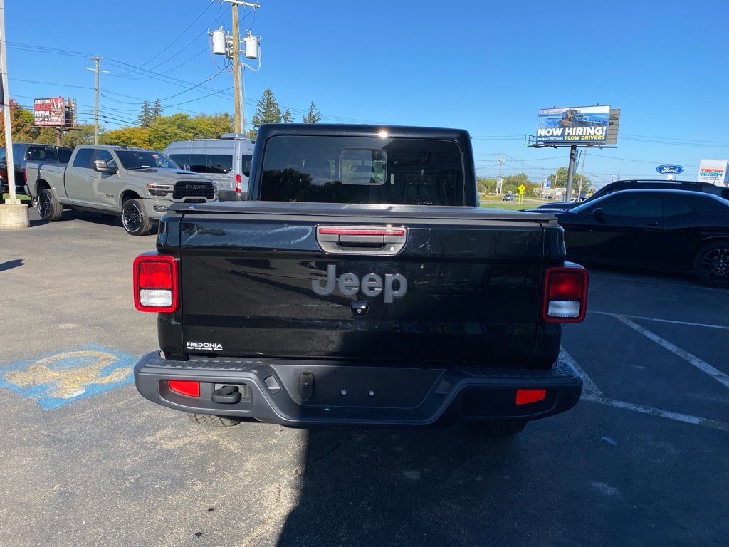 Used 2024 Jeep Gladiator Nighthawk Nighthawk 4x4