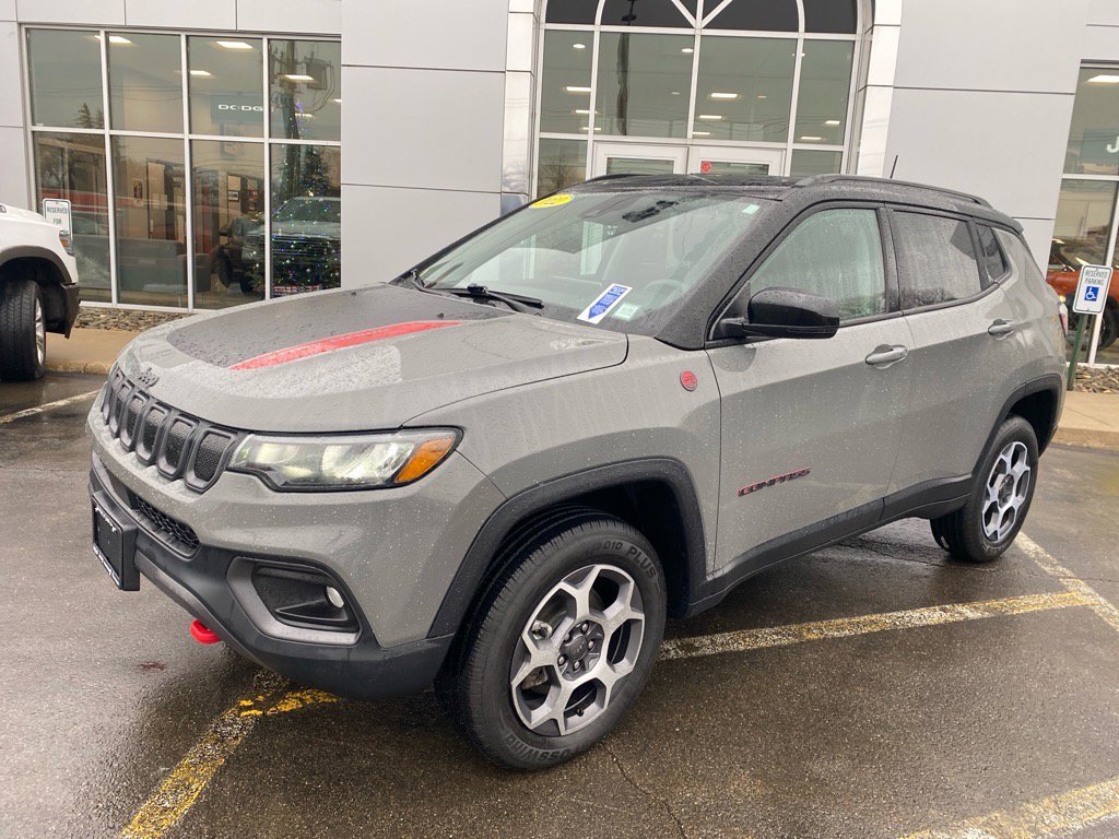 2022 Jeep Compass Trailhawk's photo