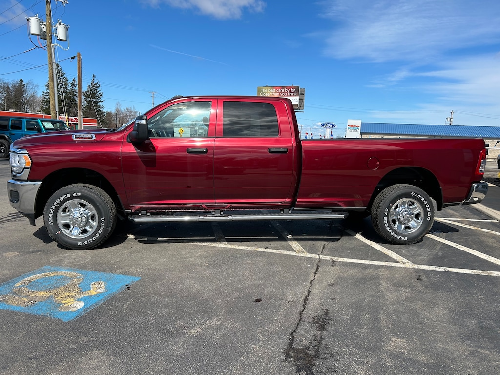 2024 Ram 2500 TRADESMAN CREW CAB 4X4 8' BOX For Sale Fredonia