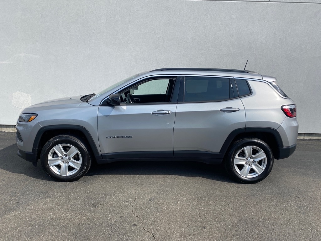 Used 2022 Jeep Compass Latitude with VIN 3C4NJDBB4NT122055 for sale in Fredonia, NY