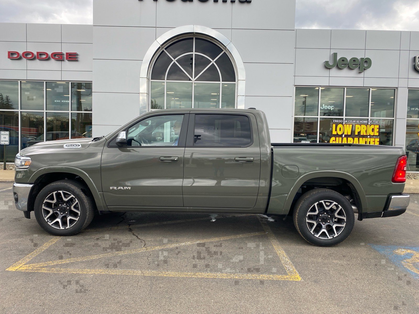 2026 RAM 1500 Laramie 4x4 Crew Cab 5'7's photo