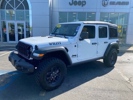 2025 Jeep Wrangler Willys Willys  4x4