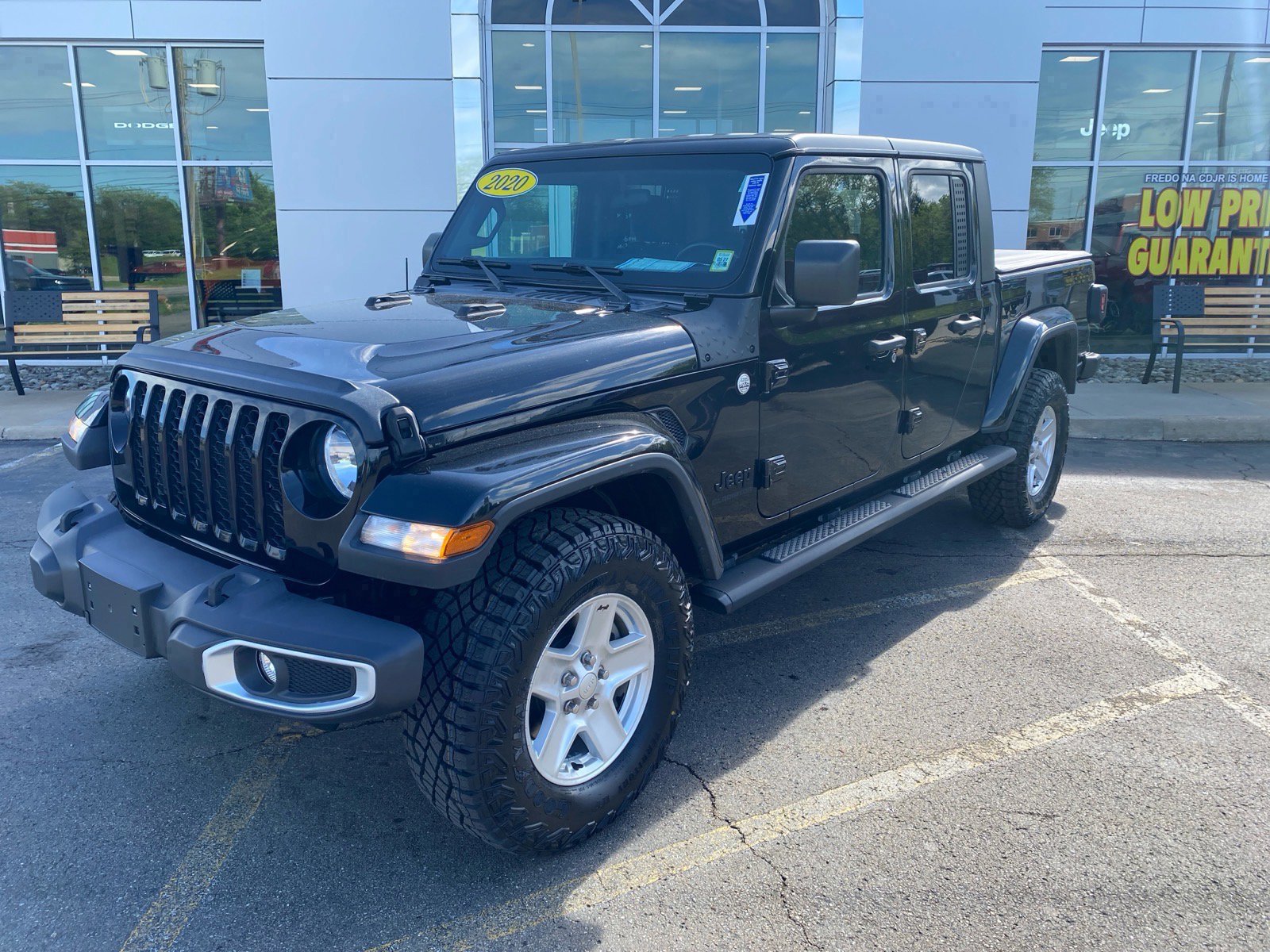 2020 Jeep Gladiator Sport S's photo