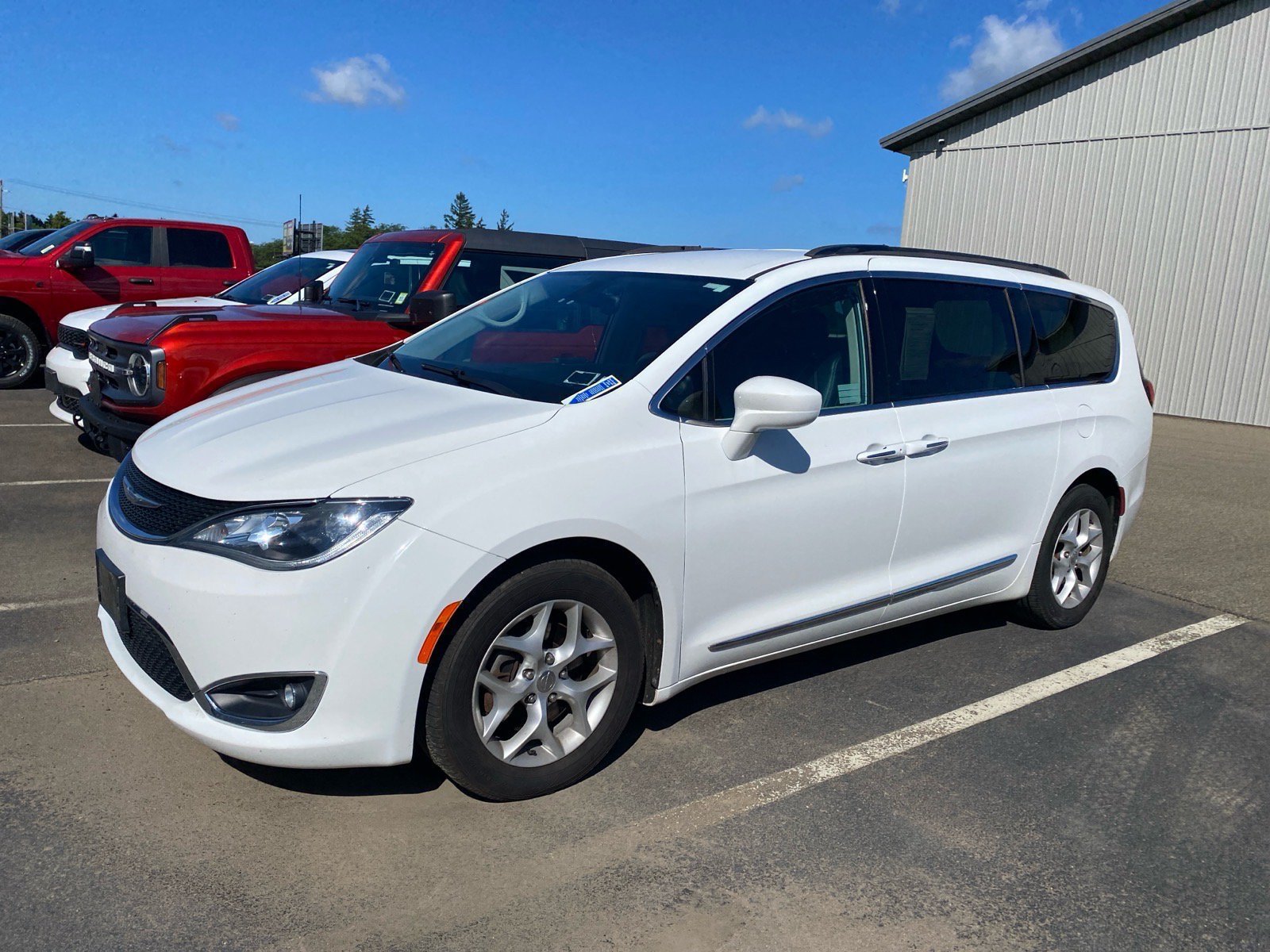 2017 Chrysler Pacifica Touring-L FWD 