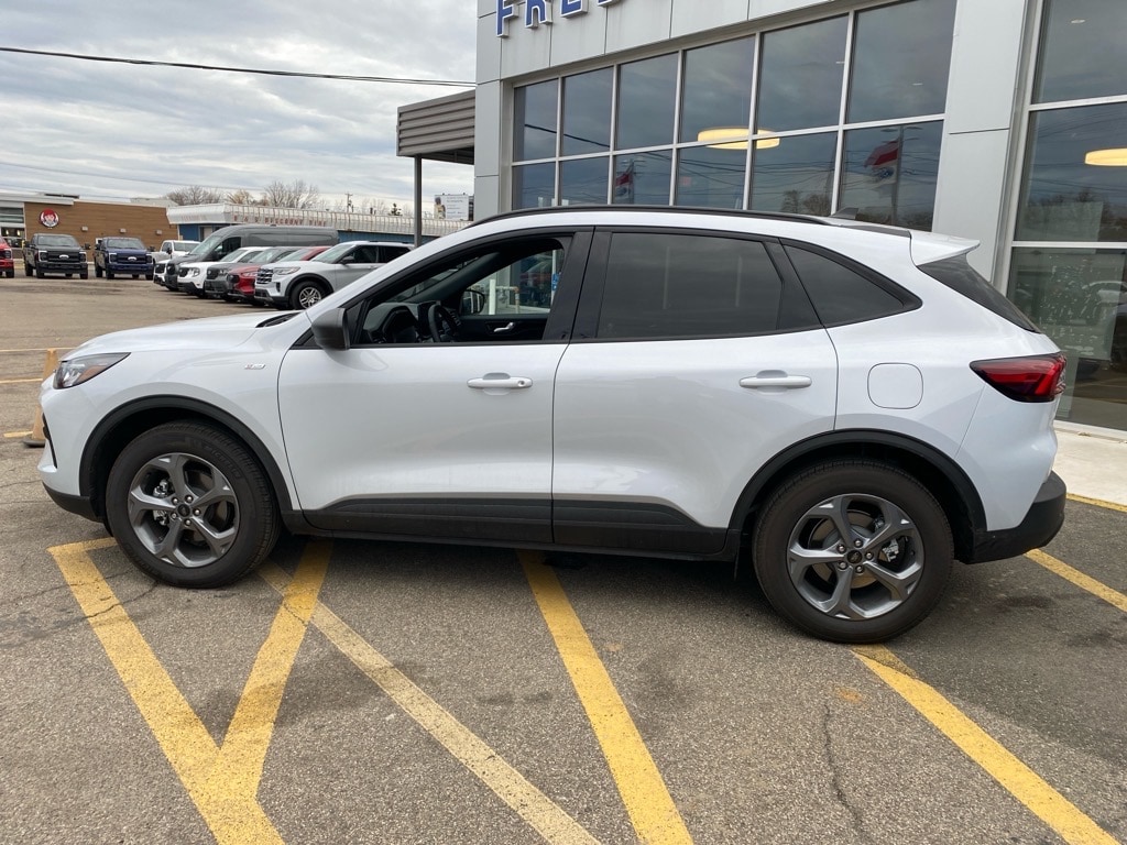 Used 2025 Ford Escape ST-Line SUV