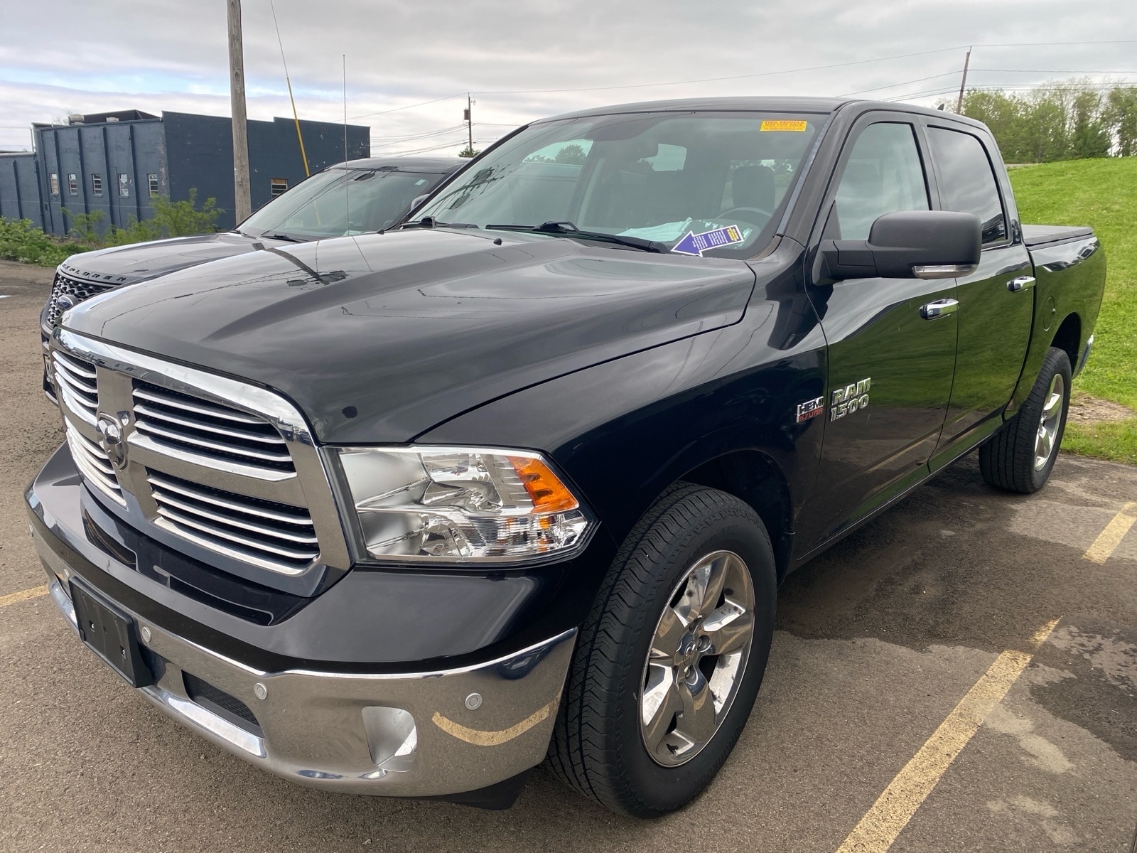 2018 RAM 1500 Big Horn 4x4 Crew Cab 5'7's photo