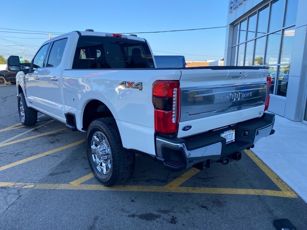 2026 Ford F-350 King Ranch photo 3