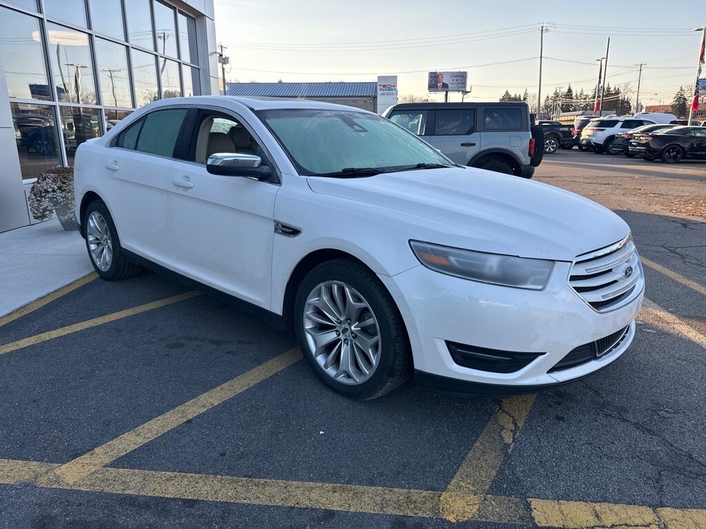 2018 Ford Taurus Limited photo 4