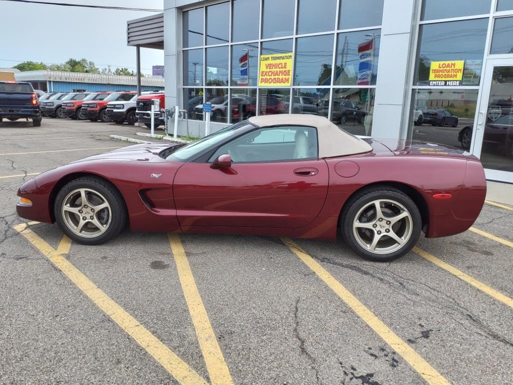 Used 2003 Chevrolet Corvette Base with VIN 1G1YY32G735117601 for sale in Fredonia, NY