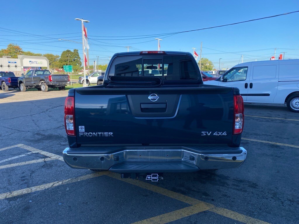 2016 Nissan Frontier SV photo 4