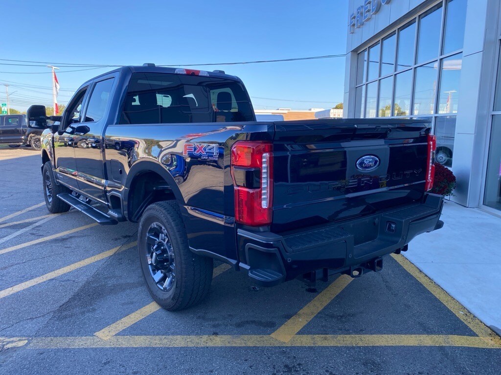 2024 Ford F-250 Lariat photo 3