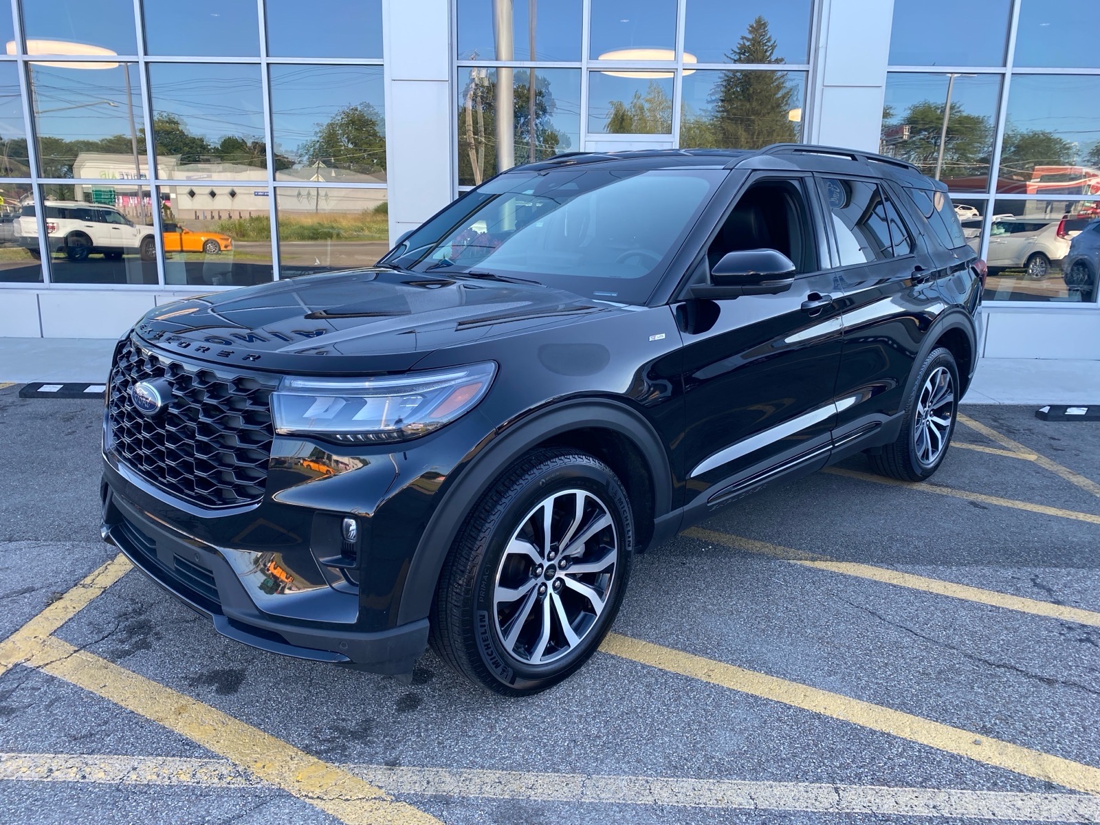 2025 Ford Explorer ST-Line SUV
