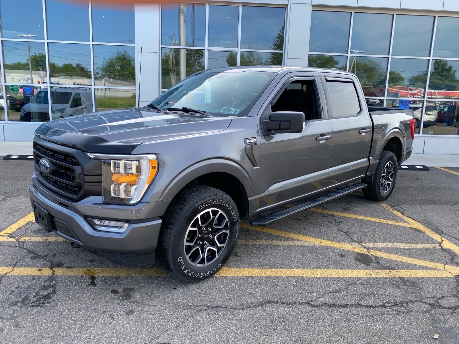 2021 Ford F-150 XLT 4x4 SuperCrew 5-1/2 Box's photo
