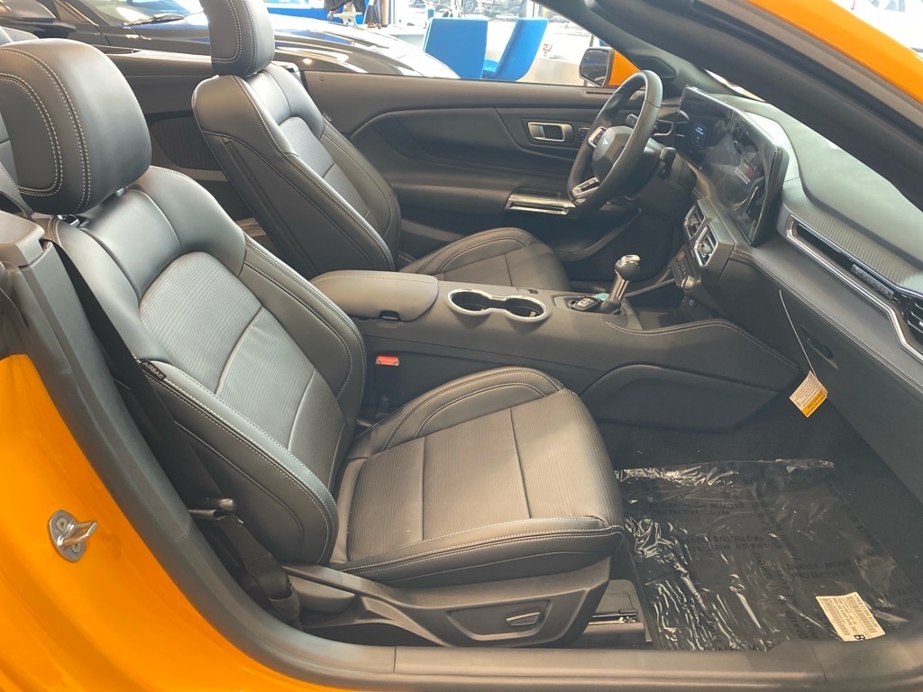 2026 Ford Mustang EcoBoost Premium Convertible - Photo 18