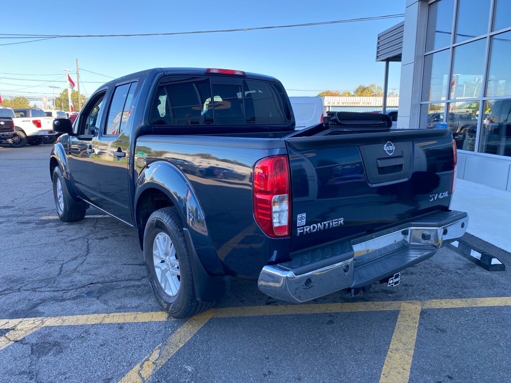2016 Nissan Frontier SV photo 3