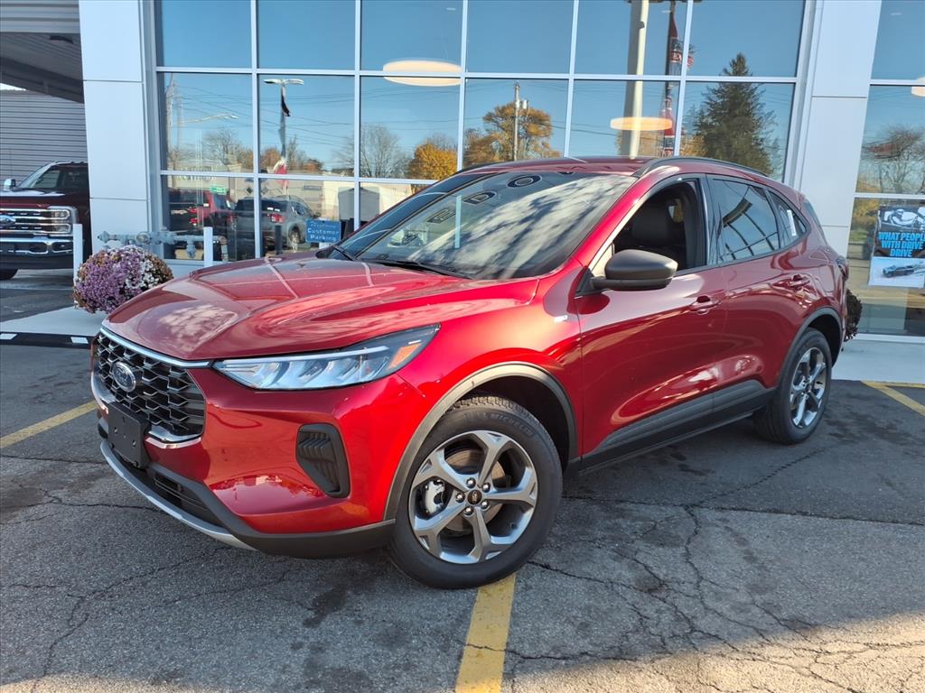 2025 Ford Escape ST-Line's photo