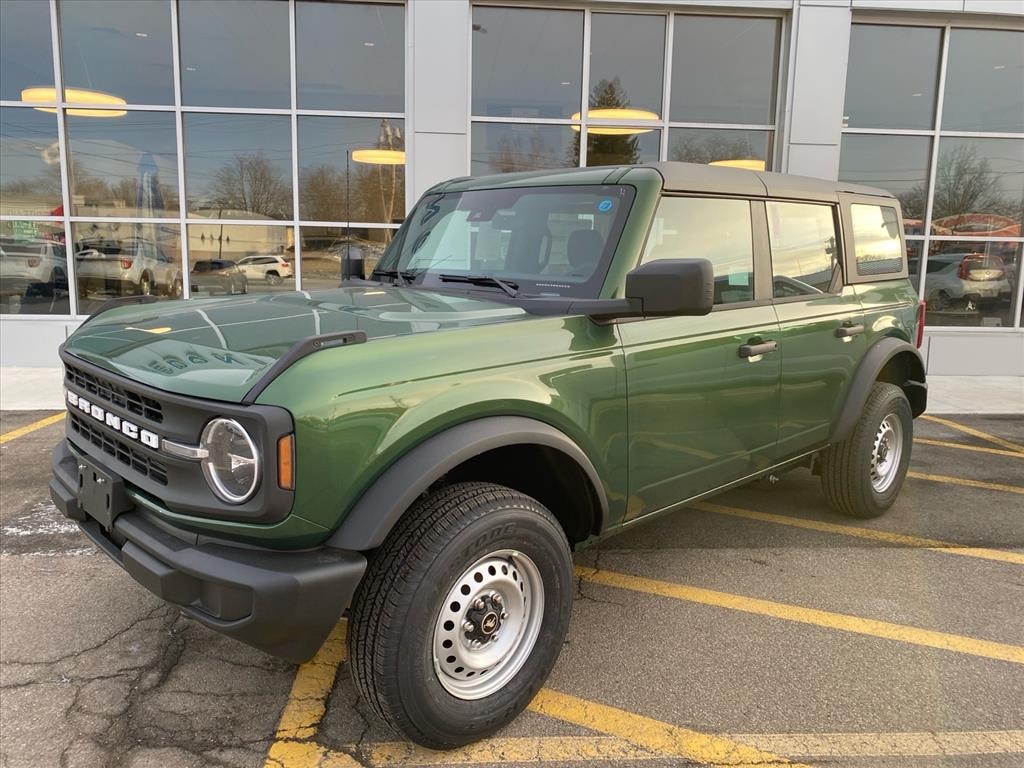 New 2025 Ford Bronco Base SUV