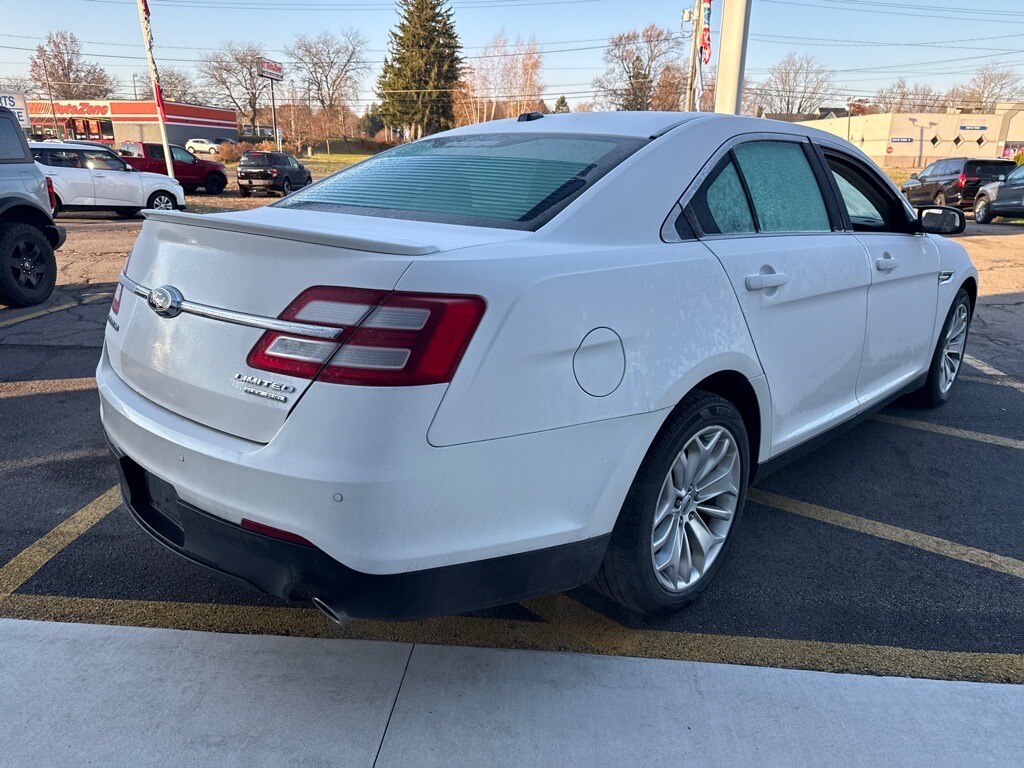 2018 Ford Taurus Limited photo 3